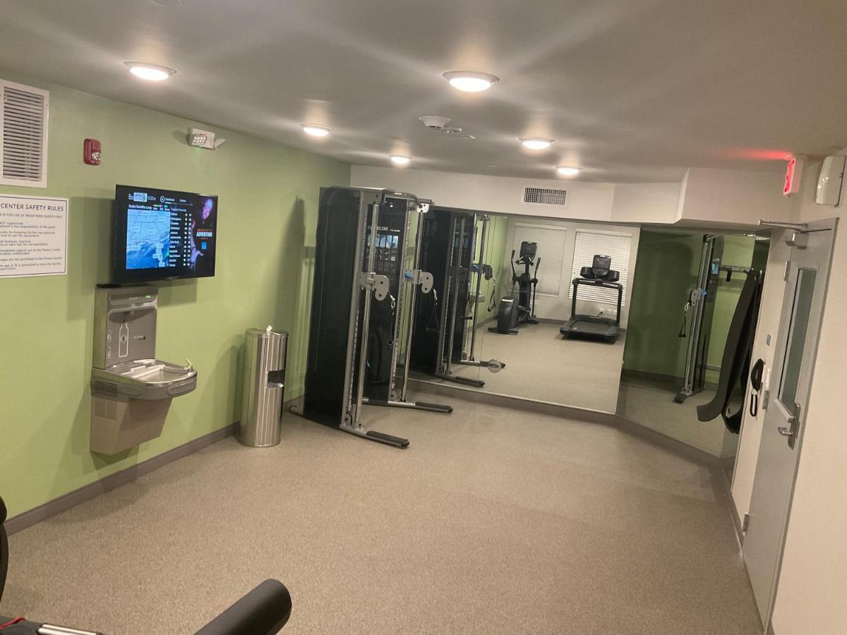 Woodspring Suites Dearborn Detroit Buitenkant foto