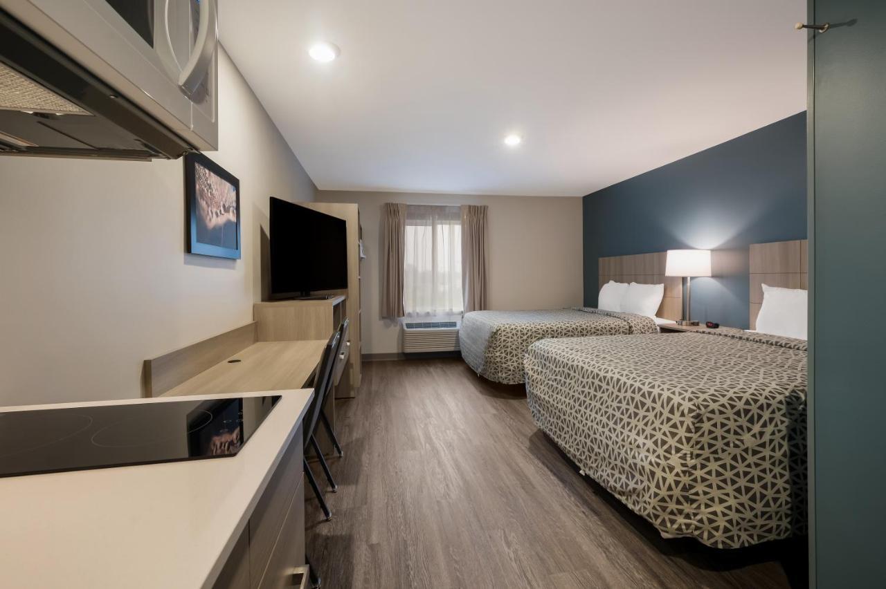 Woodspring Suites Dearborn Detroit Buitenkant foto