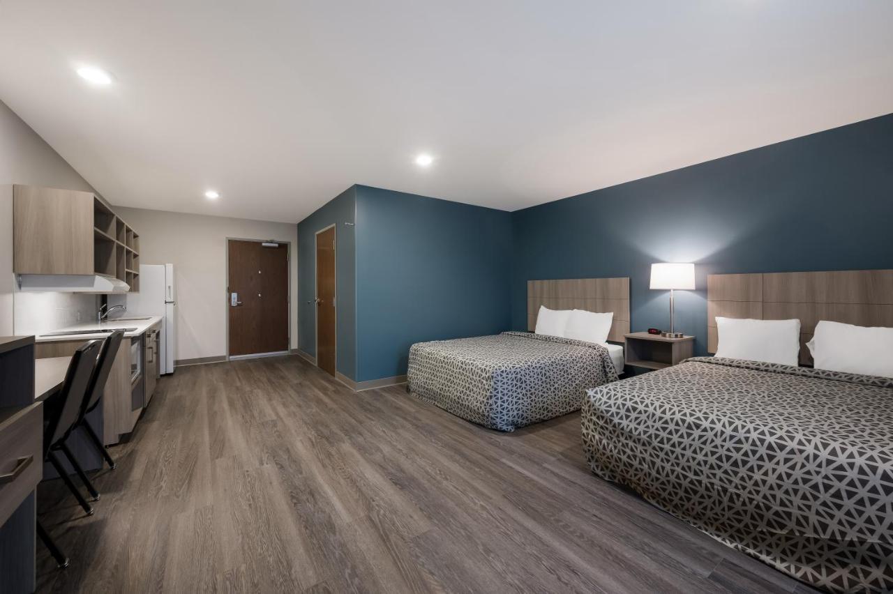 Woodspring Suites Dearborn Detroit Buitenkant foto