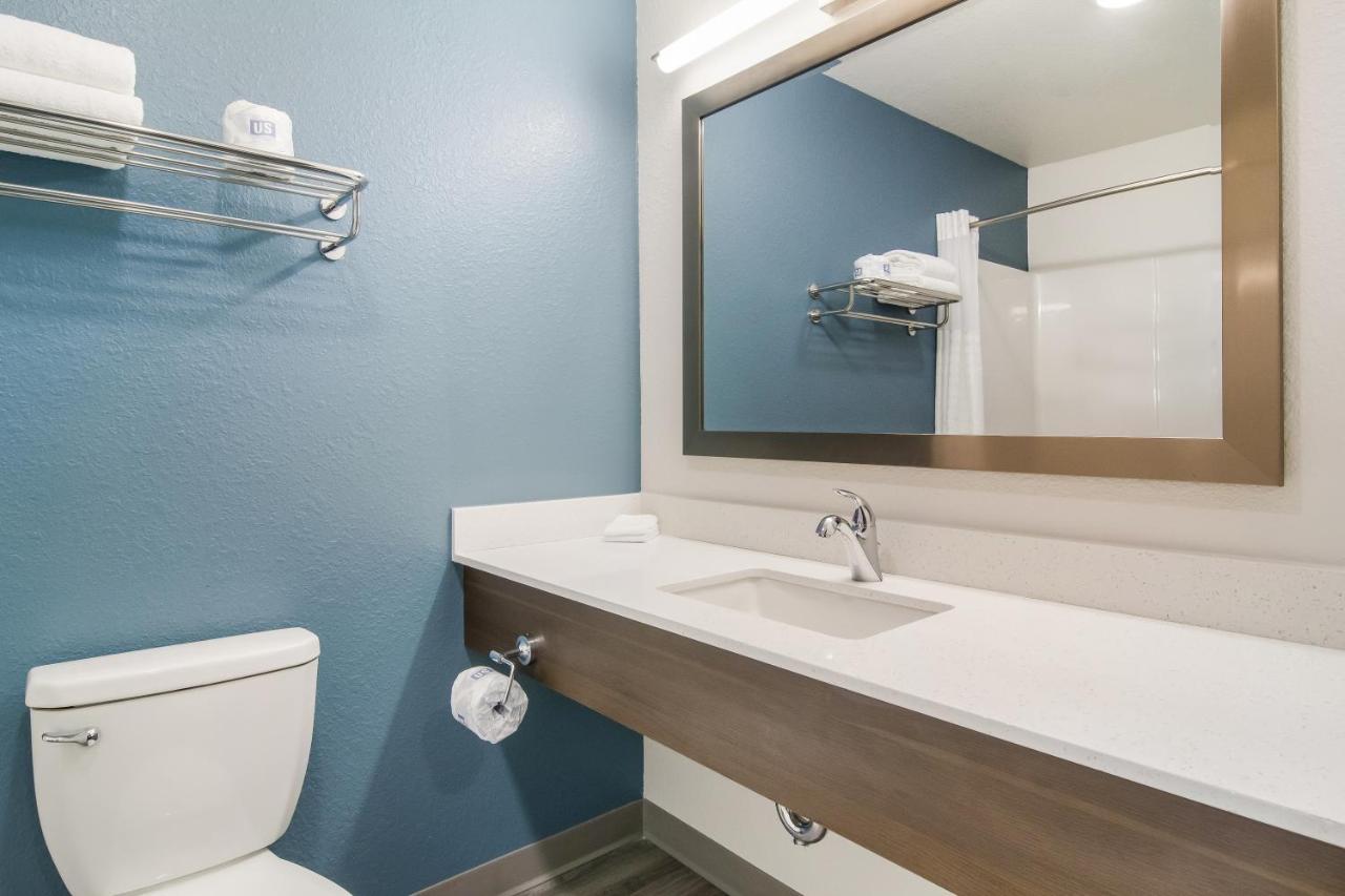 Woodspring Suites Dearborn Detroit Buitenkant foto