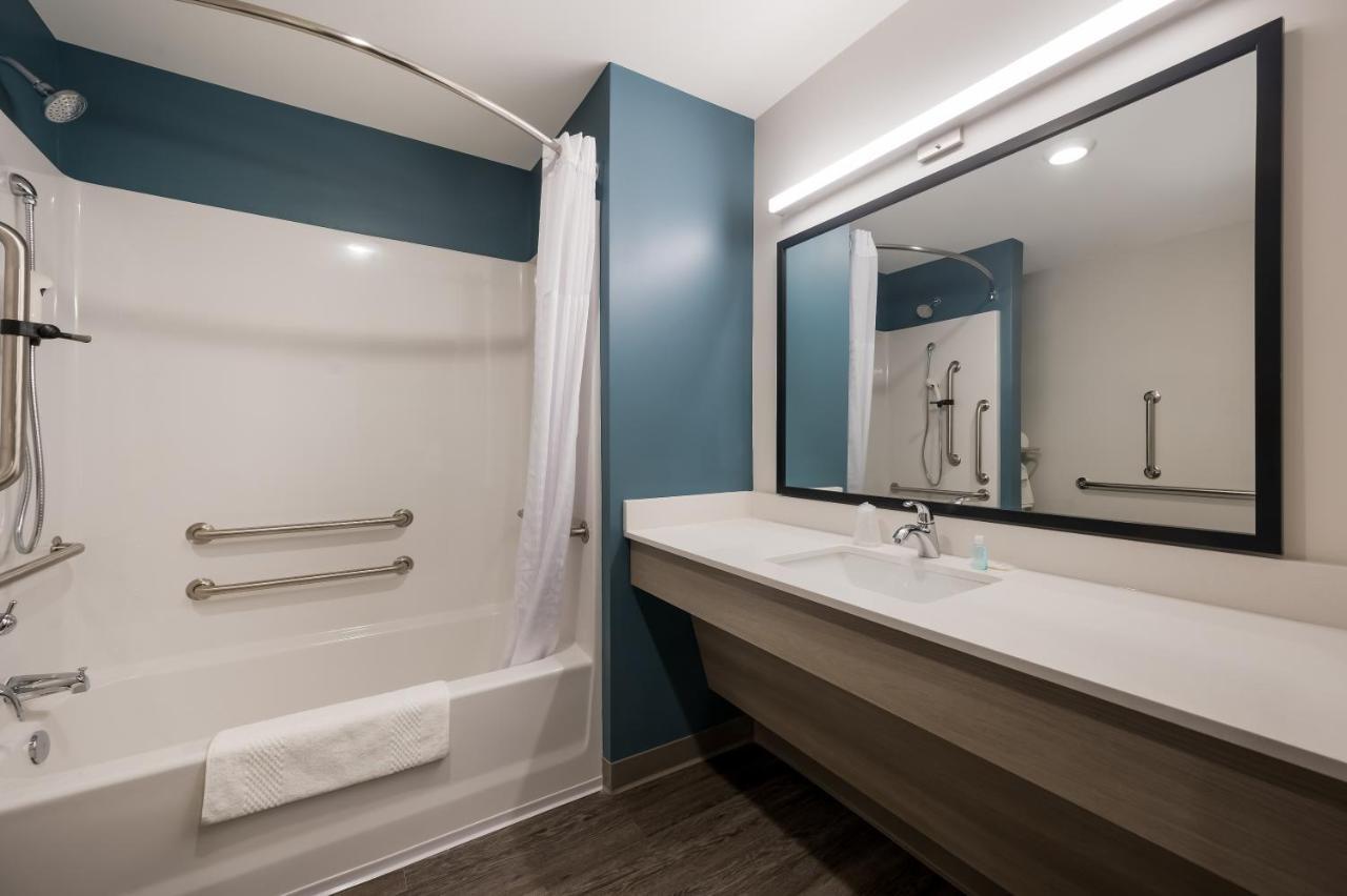 Woodspring Suites Dearborn Detroit Buitenkant foto