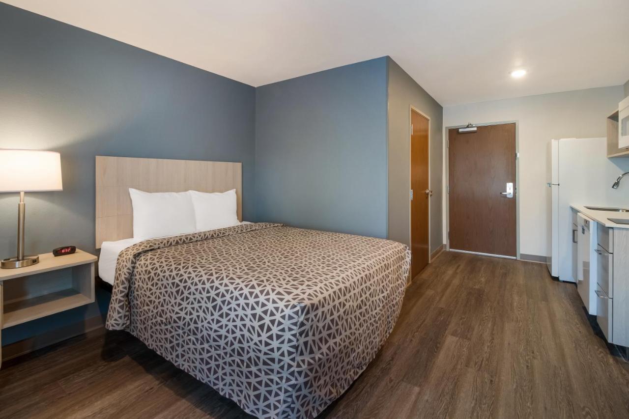 Woodspring Suites Dearborn Detroit Buitenkant foto