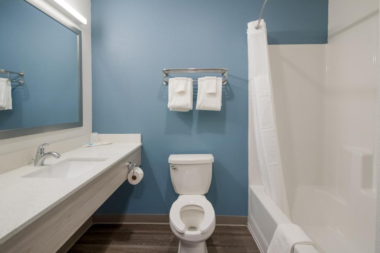 Woodspring Suites Dearborn Detroit Buitenkant foto