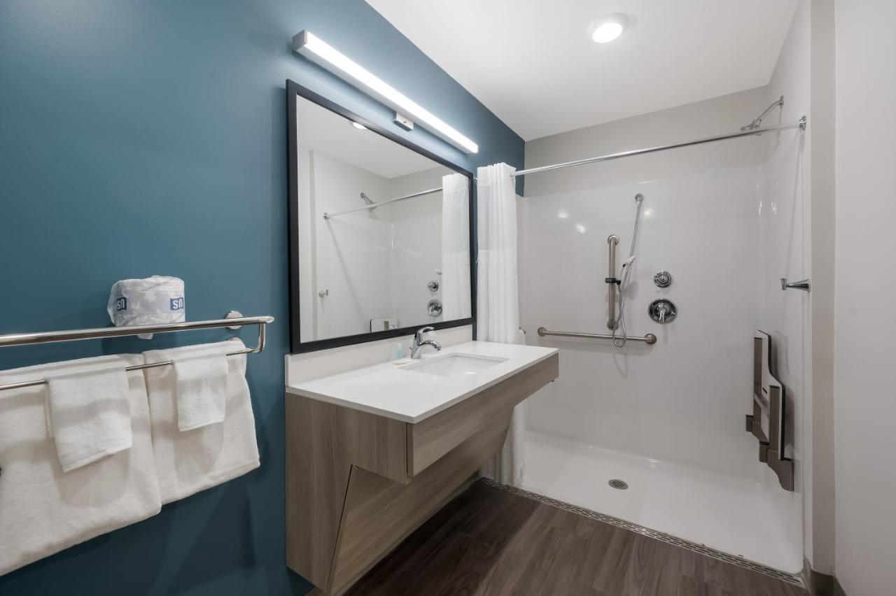 Woodspring Suites Dearborn Detroit Buitenkant foto
