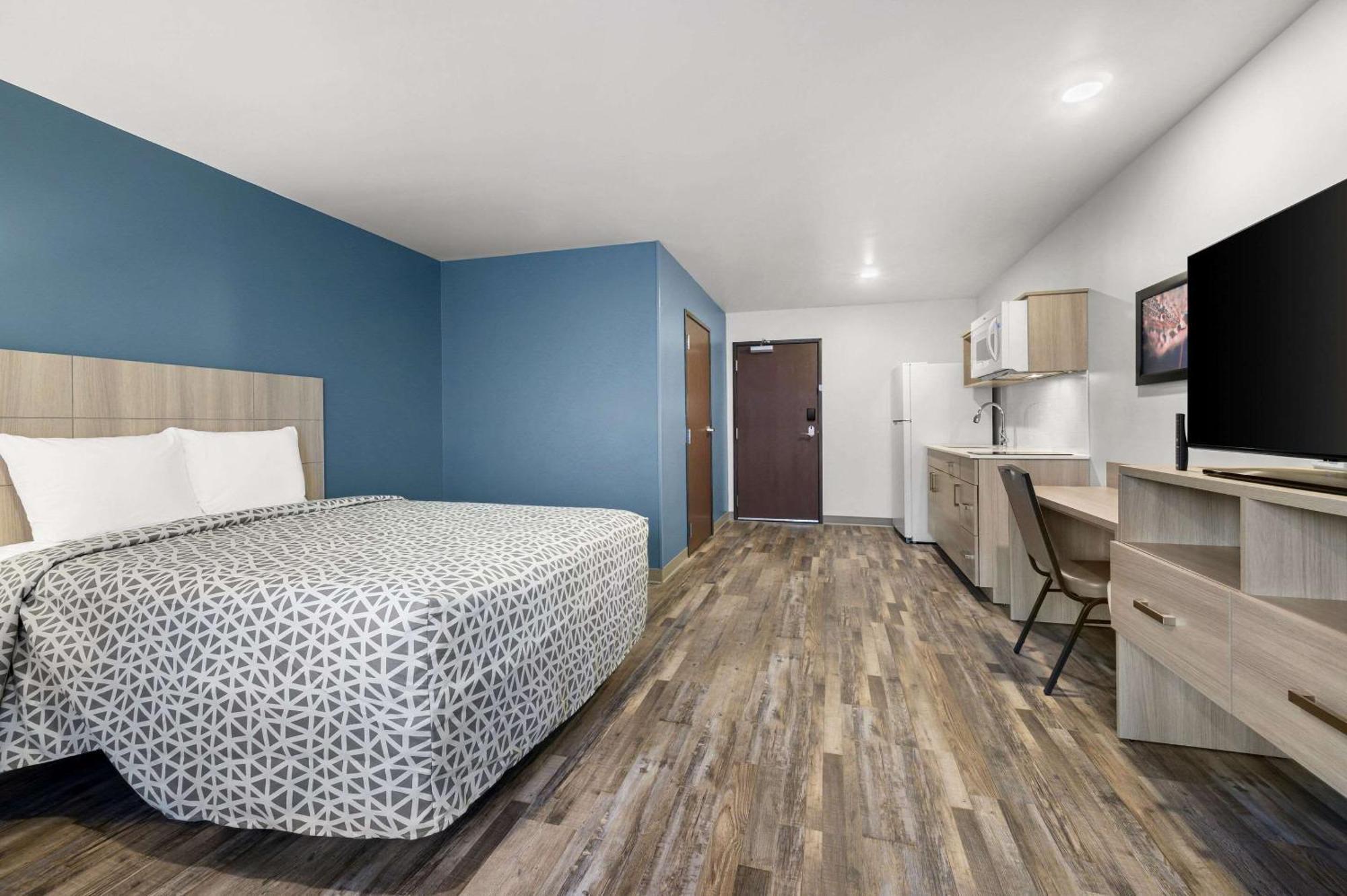 Woodspring Suites Dearborn Detroit Buitenkant foto
