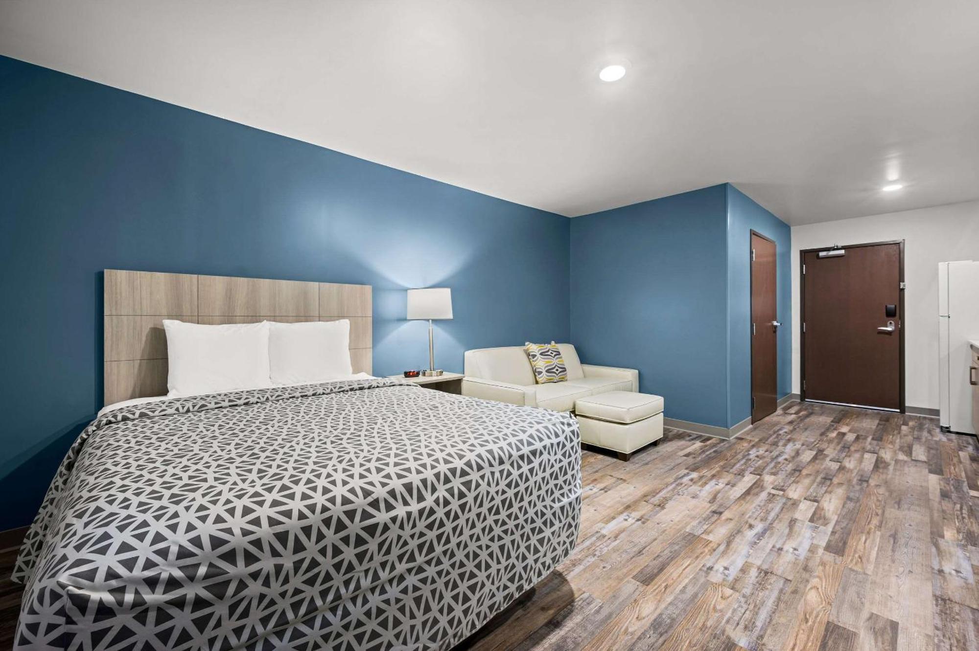 Woodspring Suites Dearborn Detroit Buitenkant foto