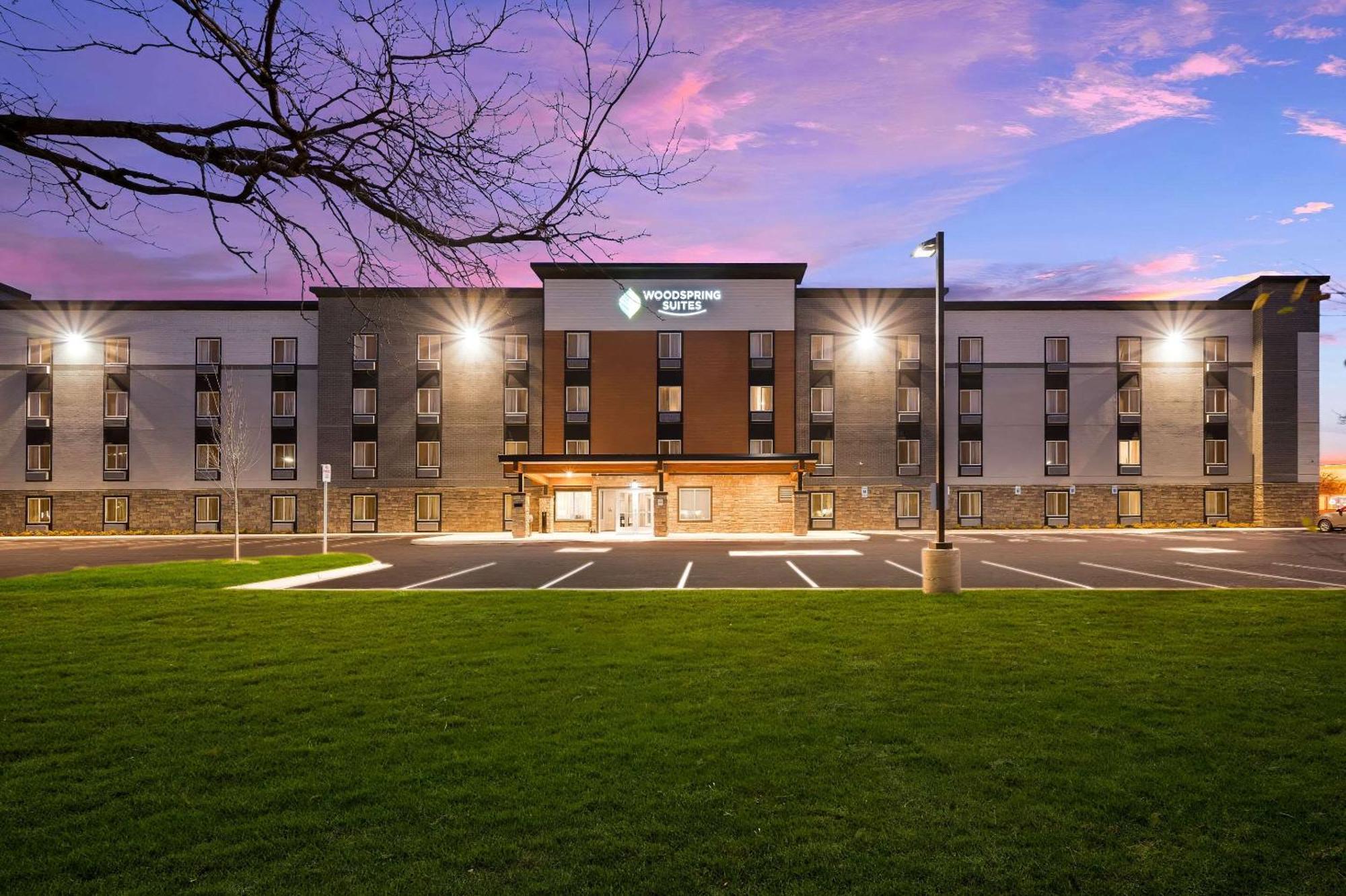 Woodspring Suites Dearborn Detroit Buitenkant foto
